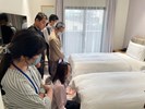 示範客房整理鋪床技巧