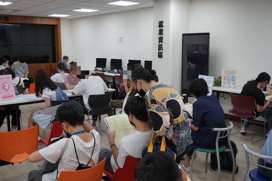 求職民眾踴躍參加