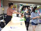 課程結束學員依序繳回問券調查