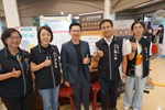 長官與徵才廠商合影