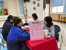 廠商與求職民眾說明公司簡介及福利等