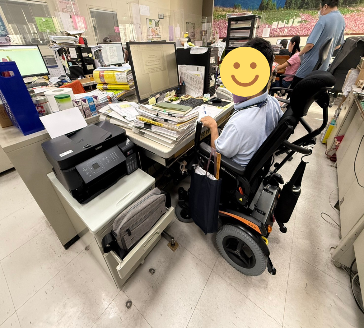 改善辦公桌及提供個人事務機_0