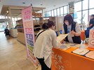 就服員說明徵才活動面試流程及提供職缺資訊