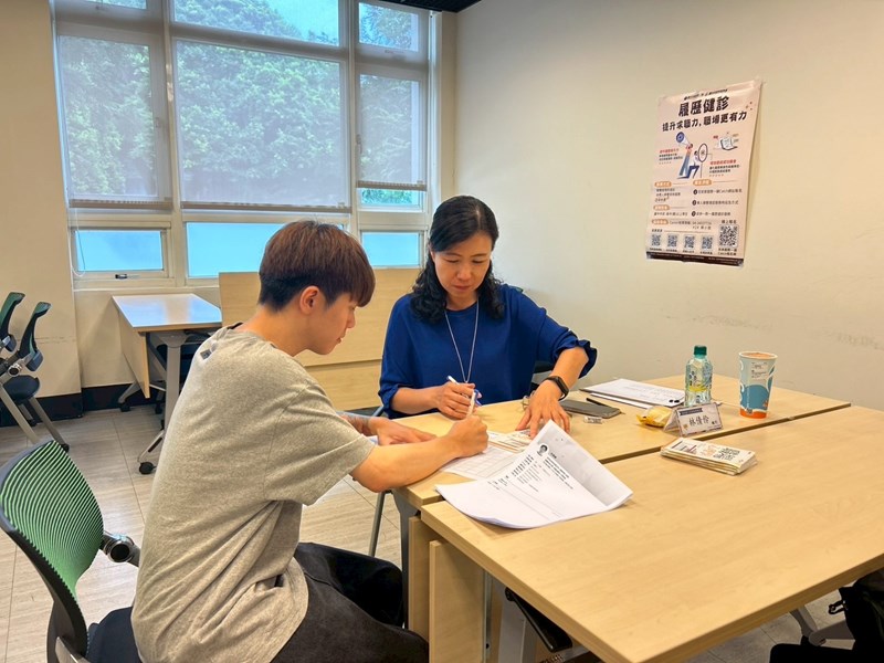 【履歷健診】透過校園履歷健診協助新鮮人進入職場