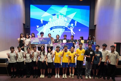 林淑媛局長與高中組參賽者合影