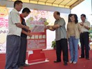 市長代表全市勞工投遞幸福明信片