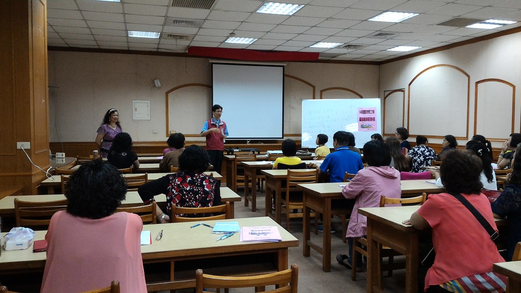 廖副局長與學員進行勞工大學訪談