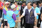 胡市長與台中市電器裝修職業工會互動並致意