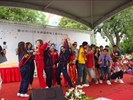 第一、二名獲選隊伍上臺領獎
