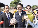 勞工局局長接受媒體採訪