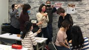 講師講解經絡穴道位置