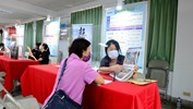 09-企業向求職民眾說明工作內容情形